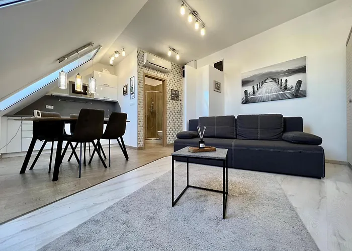 Apartamento Móló 25 By Hellobalatonlelle *