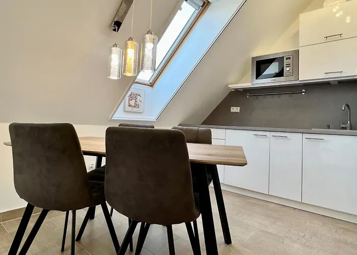 Apartamento Móló 25 By Hellobalatonlelle *